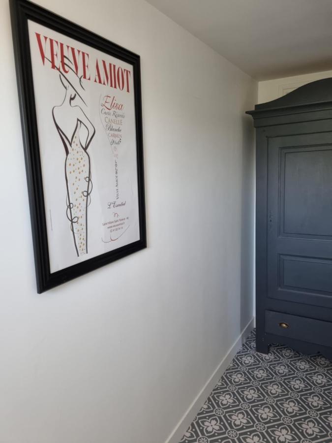 Location Saisonniere Appartement Situe A Сомюр Экстерьер фото